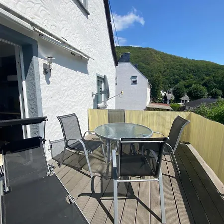 Am Baybach In An Der Mosel Burgen (Mayen-Koblenz)