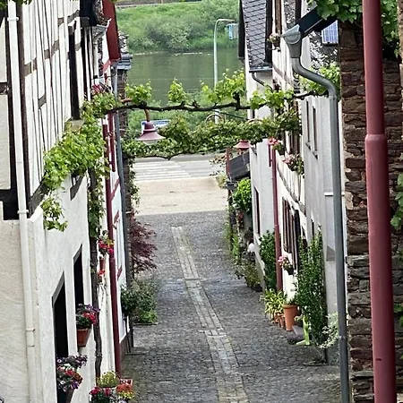 Am Baybach In Burgen An Der Mosel Burgen (Mayen-Koblenz)