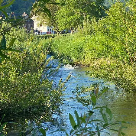 Am Baybach In Burgen An Der Mosel