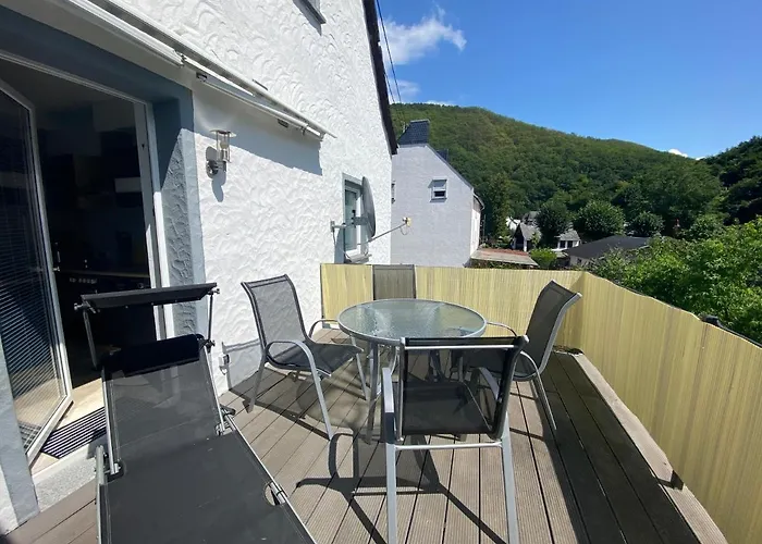 Am Baybach In An Der Mosel Burgen (Mayen-Koblenz)