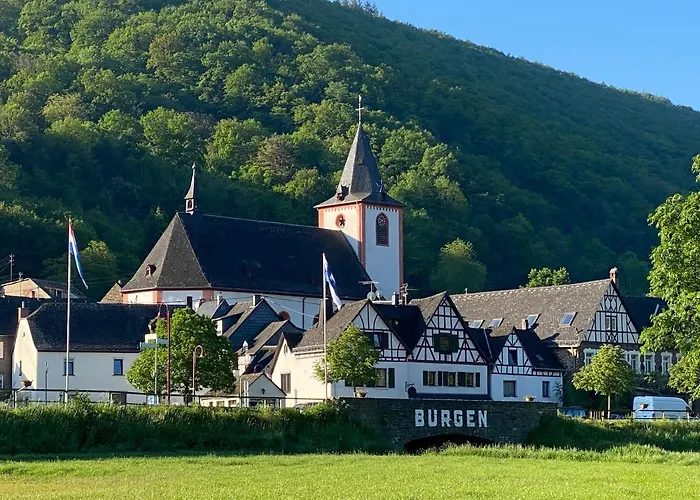Am Baybach In An Der Mosel * Burgen (Mayen-Koblenz)