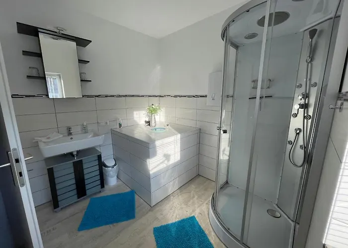 Am Baybach In An Der Mosel * Burgen (Mayen-Koblenz)